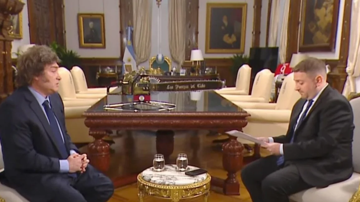 Fotograma de la entrevista de Jonatan Viale a Javier Milei