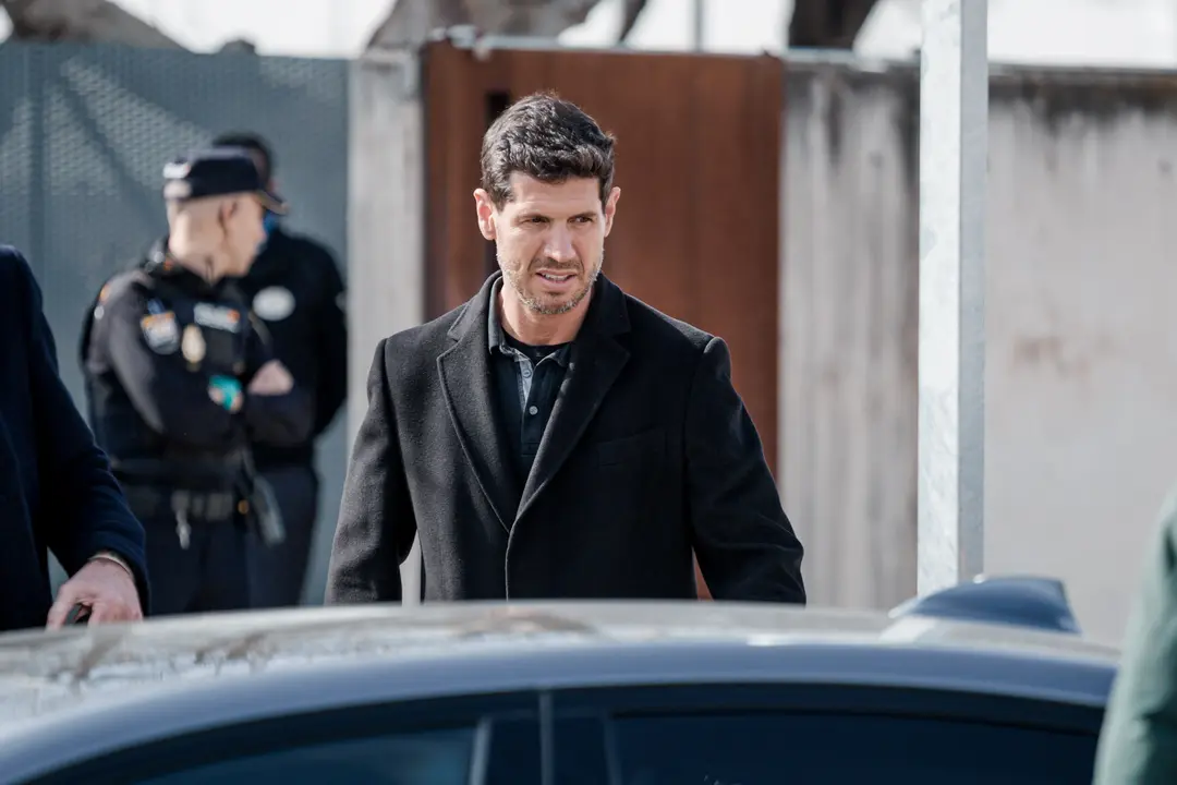El exdirector deportivo de la selecci&oacute;n masculina Albert Luque tras declarar en el juicio contra Rubiales &mdash; Carlos Luj&aacute;n / Europa Press