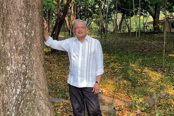 El expresidente de M&eacute;xico, Andr&eacute;s Manuel L&oacute;pez Obrador, en su rancho de Palenque, Chiapas. Foto Foto tomada de @lopezobrador_