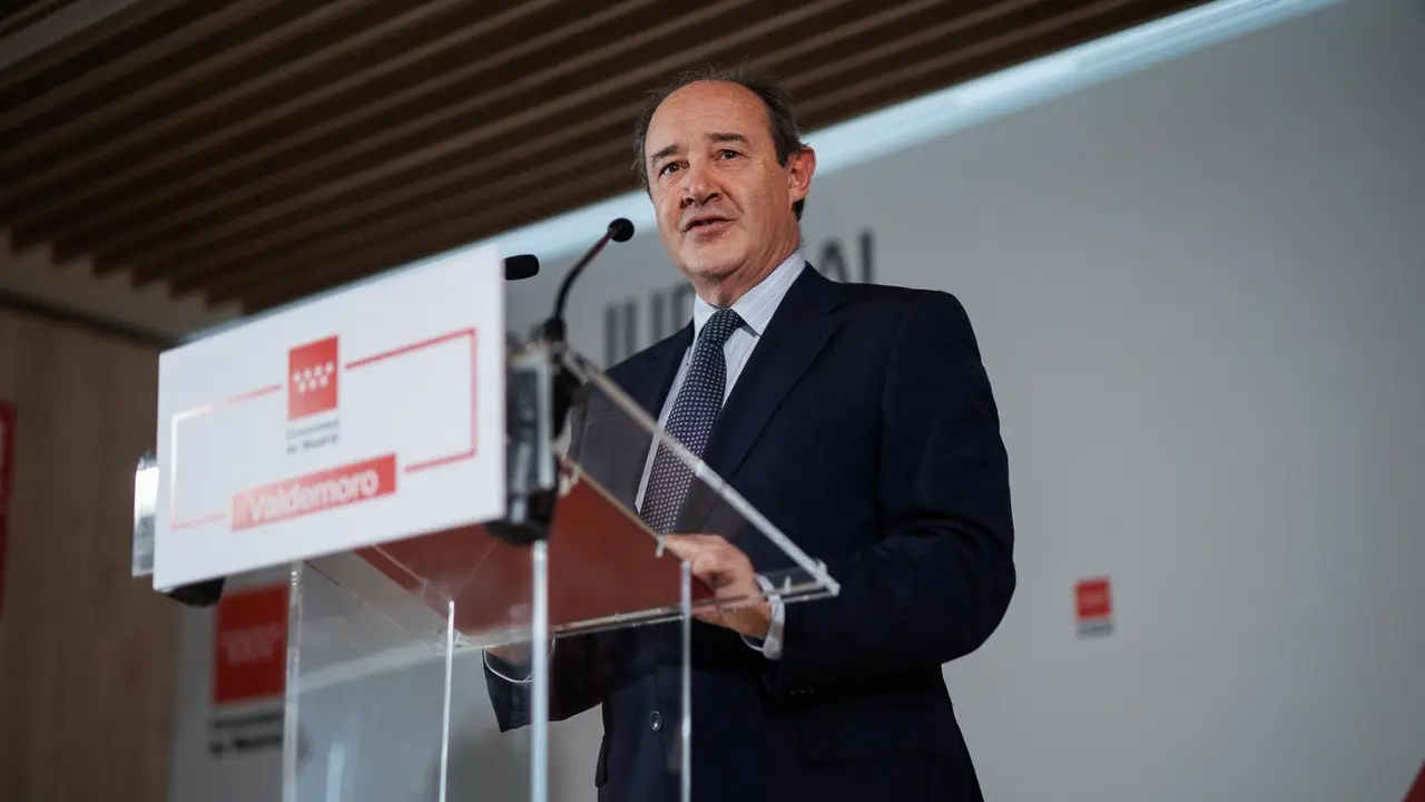 El presidente del Tribunal Superior de Justicia de Madrid (TSJM), Celso Rodr&iacute;guez Padr&oacute;n, interviene durante la inauguraci&oacute;n de la nueva sede judicial de Valdemoro, en la Ciudad de la Justicia de Valdemoro, a 23 de octubre de 2023, Valdemoro, Madrid (Espa&ntilde;a). La nueva sede judicial de Valdemoro unifica los ocho juzgados de primera instancia e instrucci&oacute;n de la localidad, atendiendo tambi&eacute;n a los municipios de Chinch&oacute;n, Ciempozuelos, San Mart&iacute;n de la Vega, Titulcia, Torrej&oacute;n de la Calzada, Torrej&oacute;n de Velasco y Valdelaguna. La sede da servicio a cerca de 150.000 vecinos del sur de la Comunidad de Madrid.
23 OCTUBRE 2023;VALDEMORO;MADRID;AYUSO;SEDE JUDICIAL DE VALDEMORO
Alejandro Mart&iacute;nez V&eacute;lez / Europa Press
(Foto de ARCHIVO)
23/10/2023