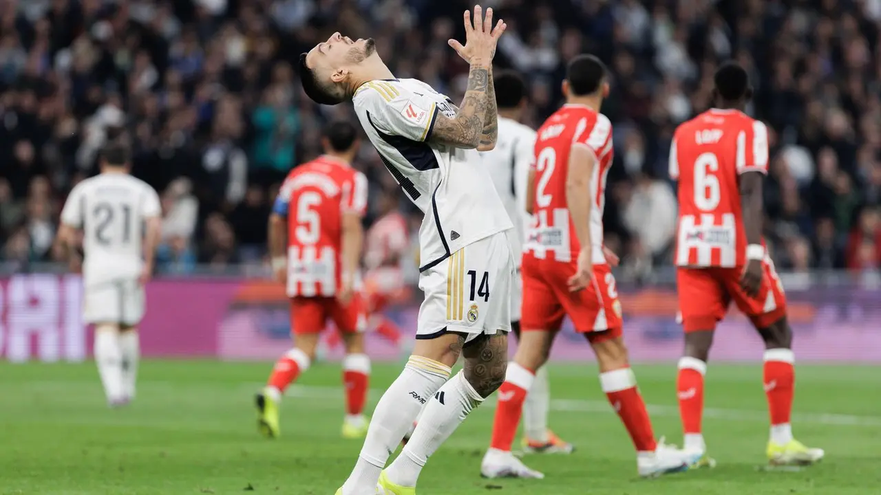 January 21, 2024, Madrid, Spain: Joselu Mato of Real Madrid reacts to a missed opportunity during the La Liga 2023/24 match between Real Madrid and Almeria at Santiago Bernabeu Stadium. Final score Real Madrid 3:2 Almeria,Image: 839280708, License: Rights-managed, Restrictions: , Model Release: no, Credit line: Guillermo Martinez / Zuma Press / ContactoPhoto