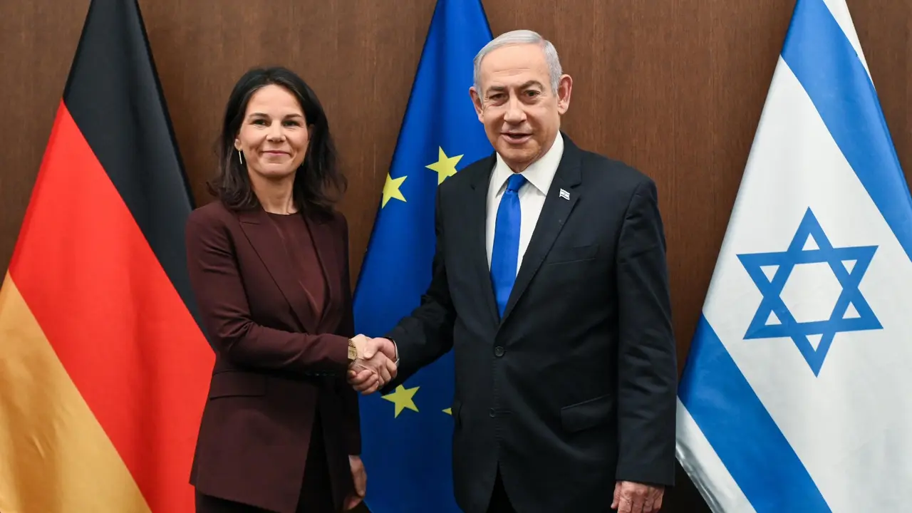 Annalena Baerbock y Benjamin Netanyahu en 2024 &mdash; GPO / Xinhua News / ContactoPhoto