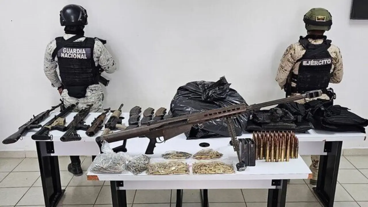 En Sonora, Guardia Nacional y Ej&eacute;rcito Mexicano aseguran cinco veh&iacute;culos con armamento y aparente marihuana