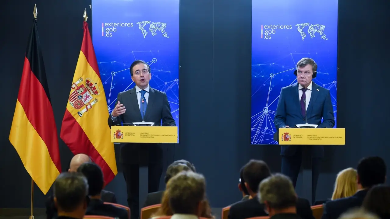 El ministro de Asuntos Exteriores, Uni&oacute;n Europea y Cooperaci&oacute;n, Jos&eacute; Manuel Albares (i) y su hom&oacute;logo alem&aacute;n, Johann David Wadephul (d) - Gustavo Valiente / Europa Press