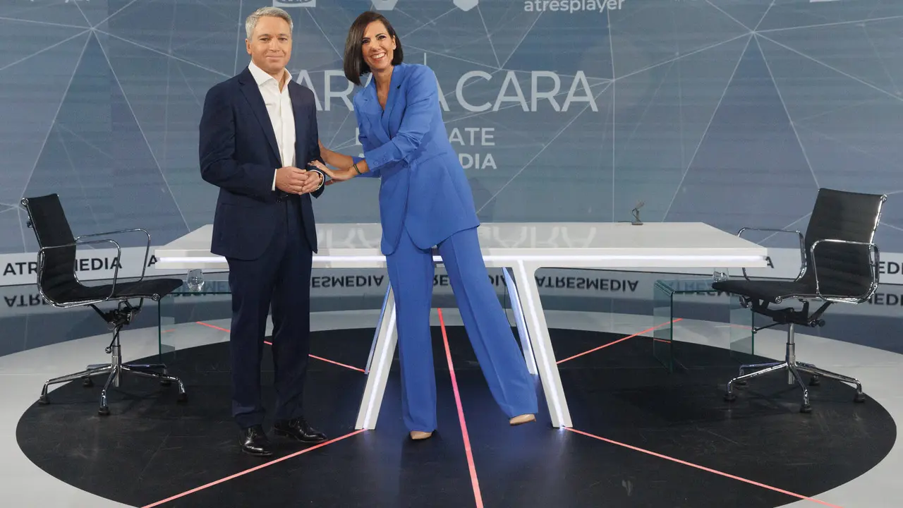 Los presentadores Ana Pastor y Vicente Vall&eacute;s - Eduardo Parra / Europa Press