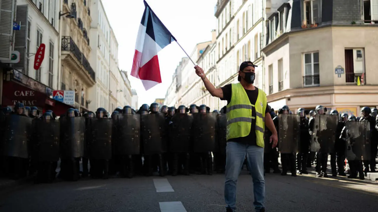 Manifestaci&oacute;n en Par&iacute;s durante una jornada de huelgas nacionales - Alexis Sciard / Zuma Press / ContactoPhoto