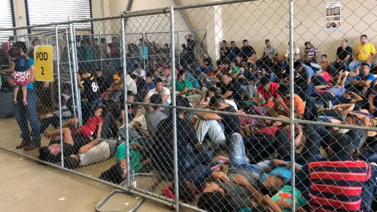 Centro de detenci&oacute;n de migrantes en McAllen, Texas., EEUU. Foto: RRSS